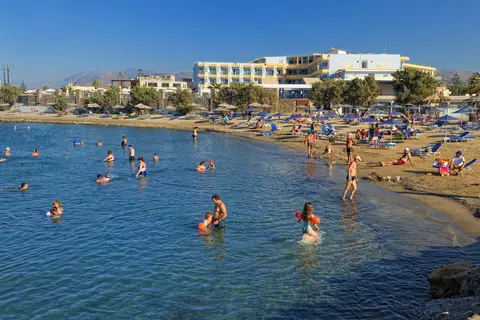 Aphrodite Beach Club in Δημοτική Ενότητα Γουβών — foto 5
