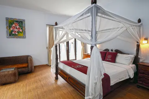 Hotel Puri Saron Seminyak in Kuta — foto 11