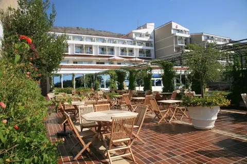 Hotel Palas in Petrovac na Moru — foto 11