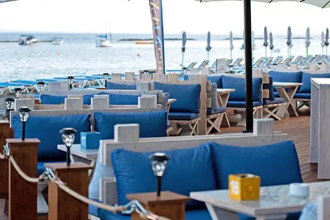 Poseidonia Beach Hotel in Agios Tychonos — foto 5