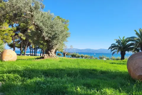 Radisson Paradise Beach Resort in Αμάρυνθος — foto 25