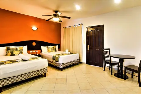 Hotel Colonial Playa del Carmen in Playa del Carmen — foto 9