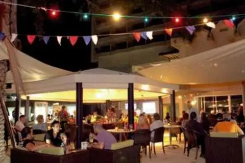 Poseidonia Beach Hotel in Limassol — foto 20