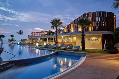 Mövenpick Siam Hotel Pattaya in นาจอมเทียน — foto 2