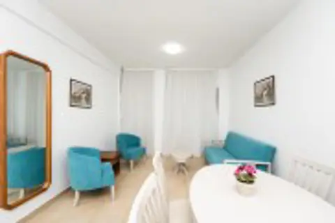 Flora Hotel Apartments in Παραλίμνι — foto 4