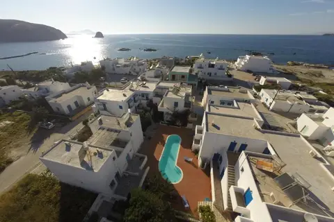 Apollon Studios-Rooms in Πολλώνια