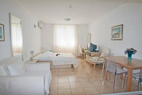 Tamarix Aparthotel in Vinjerac — foto 6