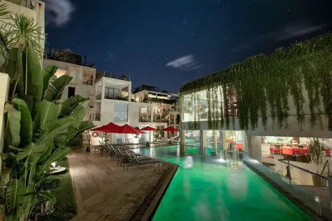 Furama Xclusive Resort Ocean Beach Seminyak in Kuta, foto 10