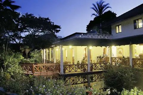 Pinewood Beach Resort & Spa in Kasemeni ward — foto 14