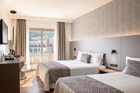 Hotel Golden Bahia de Tossa & Spa in Tossa de Mar — foto 2