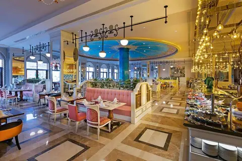 Mardan Palace in Aksu — foto 7
