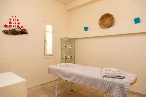 Hotel Baia dei Faraglioni in Mattinata — foto 8
