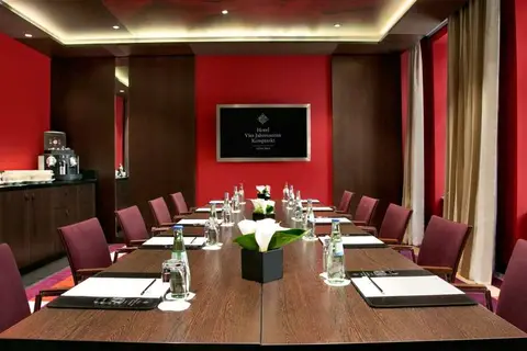 Hotel Vier Jahreszeiten Kempinski in München — foto 2