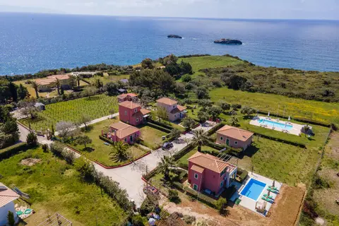 Villas Monambeles in Σβορωνάτα — foto 2