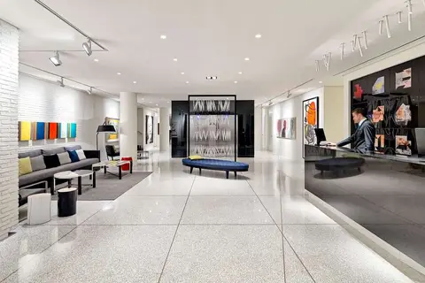 H10 Art Gallery in Barcelona — foto 19