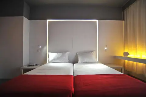 Basic Braga by Axis in Braga