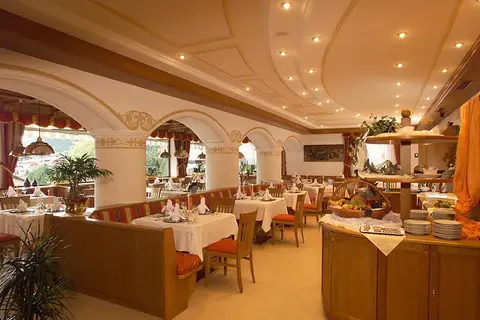 Hotel Astor Suites - logies en ontbijt in Sëlva - Wolkenstein in Gröden - Selva di Val Gardena — foto 6