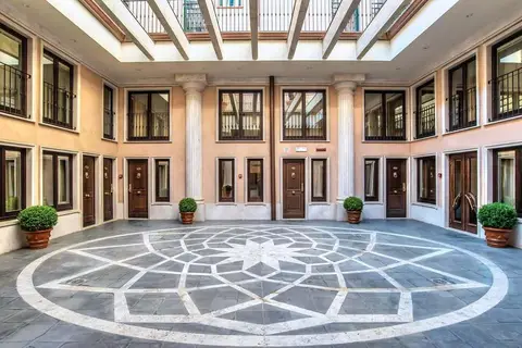 River Palace in Rome, foto 15