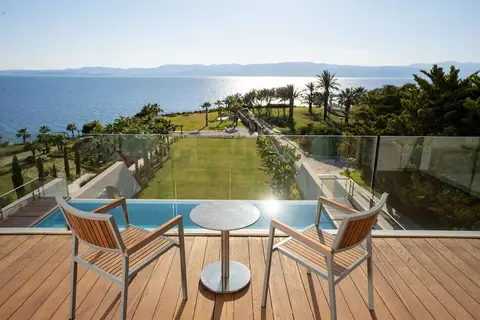 On Live Deluxe in Çeşme — foto 21