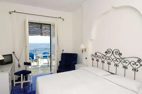 Hotel Aurora Amalfi in Amalfi — foto 14