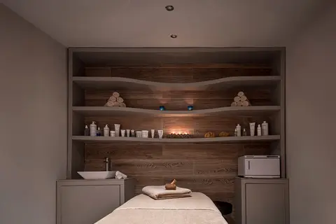 KB Suites & Spa in Καλύβια — foto 8