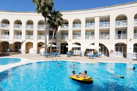 Floramar Aparthotel in Ferreries — foto 19