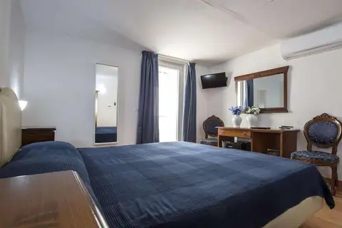 La Panoramica Hotel in Castellammare di Stabia — foto 3