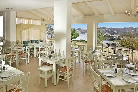 Eva Mare Hotel & Suites in Agia Pelagia — foto 7