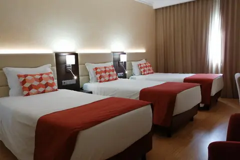 Hotel Mónaco in Mexilhoeira Grande — foto 6