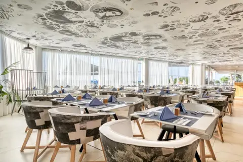 King Jason Protaras - Designed for adults by Louis Hotels in Παραλίμνι — foto 5
