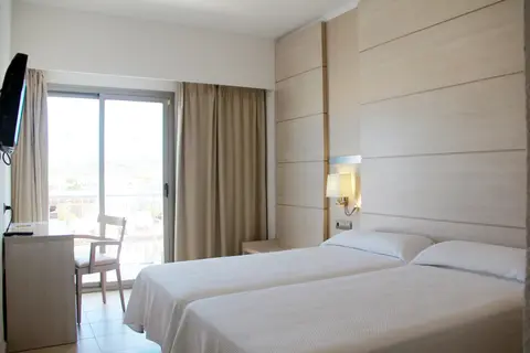 Hotel Puchet in Sant Antoni de Portmany — foto 20