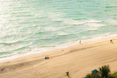 Ramada Plaza by Wyndham Marco Polo Beach Resort in Sunny Isles Beach — foto 6