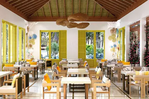 Oblu Xperience Ailafushi in Noord Male Atol — foto 7