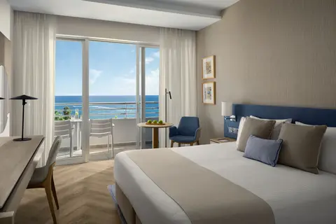 Mediterranean Beach Hotel in Agios Tychonos — foto 3