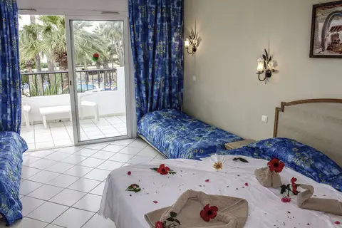 Hotel Nesrine in منارة الحمامات — foto 16