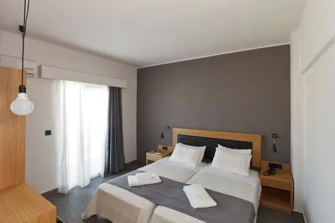 Evita Bay Hotel in Φαληράκι — foto 4