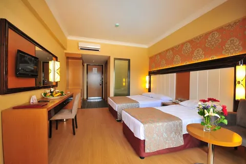 Golden Rock Beach in Marmaris — foto 7
