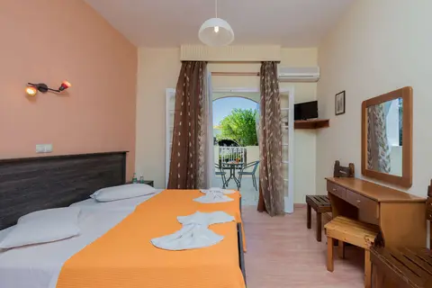 Oscar Villa & Studios in Katastari, foto 12