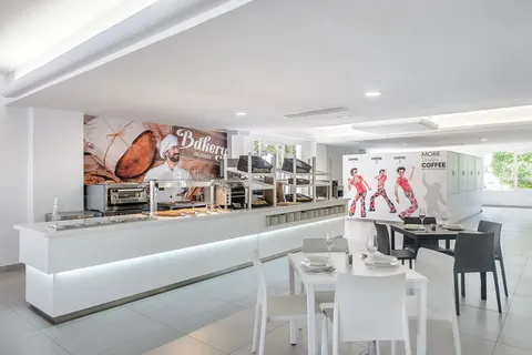 Vibra Mare Nostrum in Ibiza — foto 24