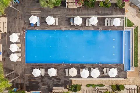 Louis Althea Beach in Παραλίμνι — foto 10