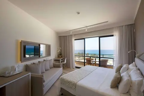Venus Beach Hotel in Paphos — foto 12