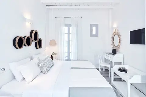 Mr & Mrs White Paros in Νάουσα — foto 6