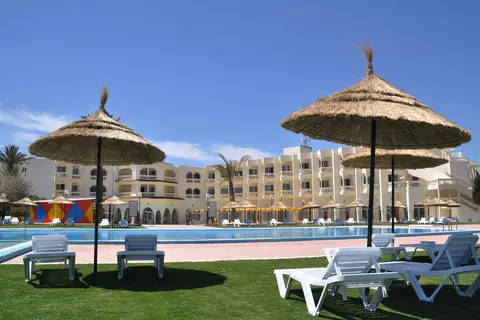 Neptunia Beach in المنستير — foto 30