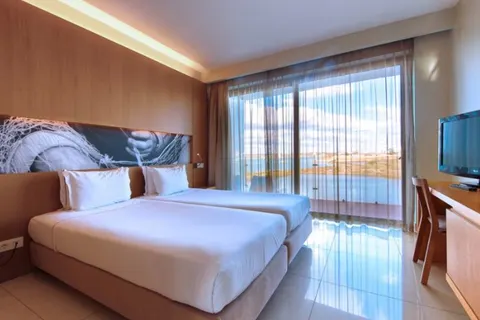 Fly & Go Aqua Hotel Riverside foto 7