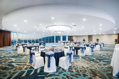 Crowne Plaza Ventura Beach in Ventura — foto 20