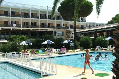 Irinna Hotel in Σβορωνάτα — foto 18