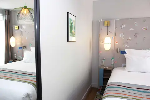 Hotel Littéraire Marcel Aymé in Parijs — foto 23