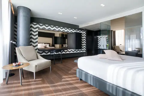Maritim Hotel Plaza Tirana in Tirana — foto 10