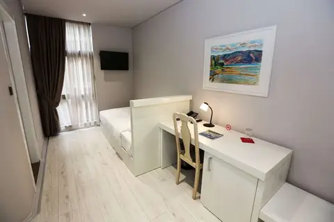 Metro Hotel Tirana in Tirana — foto 13
