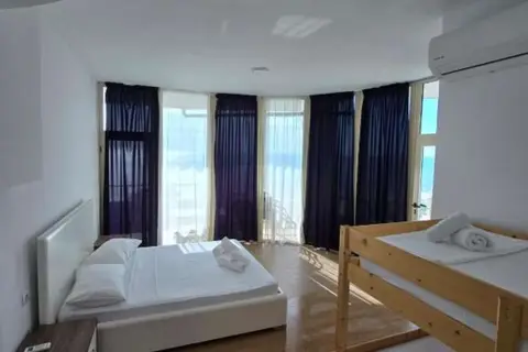 Blue Amr in Durrës — foto 15